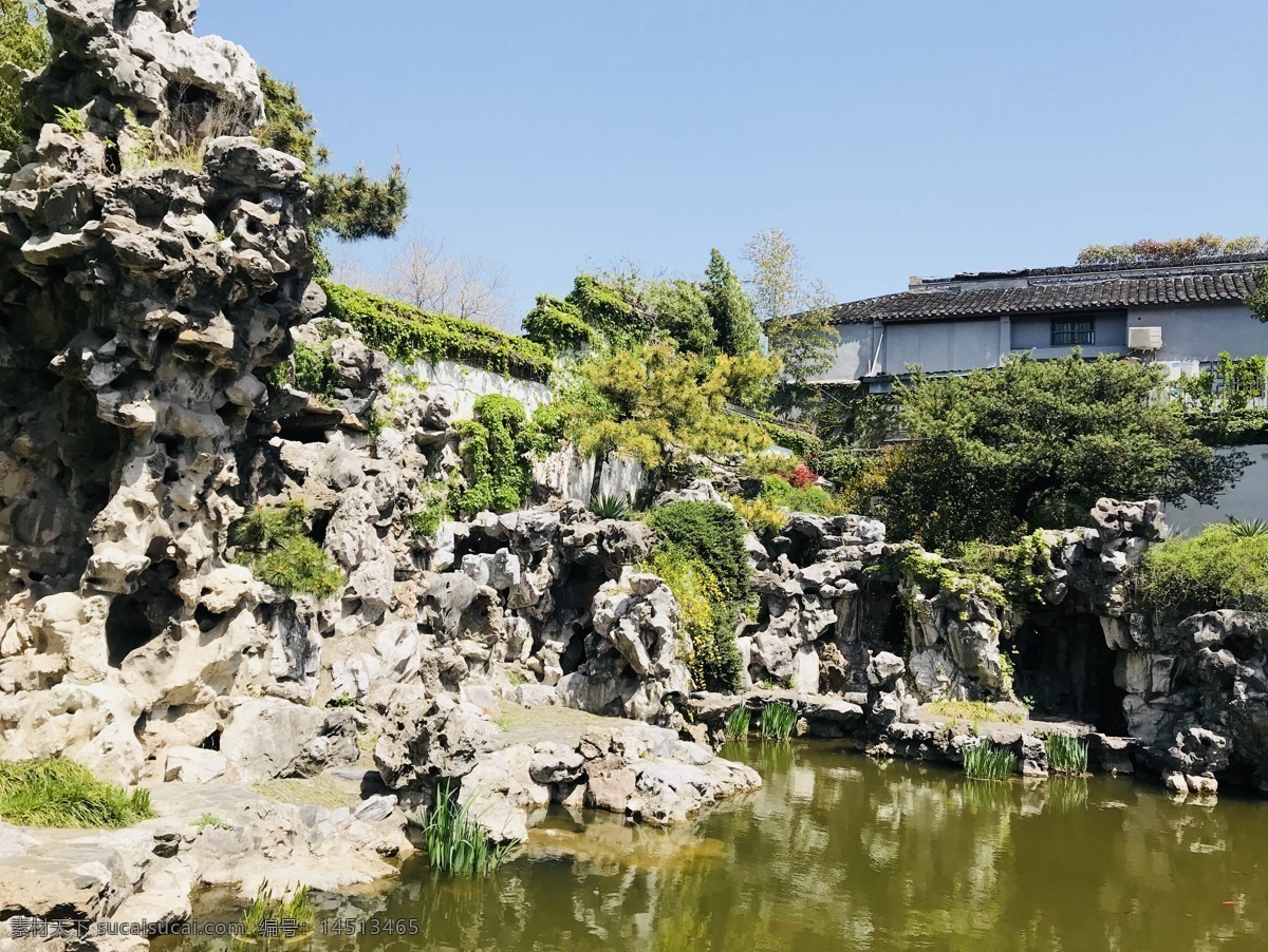 园林假山 园林 何园 扬州 瘦西湖 桃花 海棠花 白色的花 杨柳 春天 手机自摄 旅游摄影 国内旅游