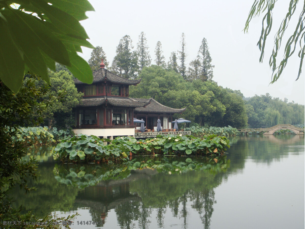 西湖景 自然美景 蓝天 绿水 静谧 和谐 荷塘 亭子 安逸 柳枝 倒影 旅游摄影 自然风景 摄影图库