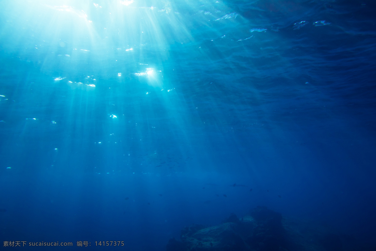 潜水 海底阳光 海底 海水 海面 光线 海底世界 阳光 海底世界二 自然景观 自然风光